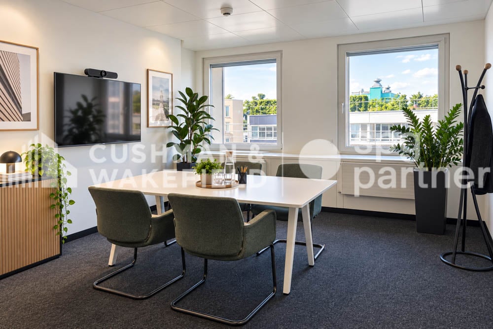 1410m² Büro