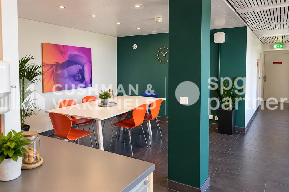 1410m² Büro