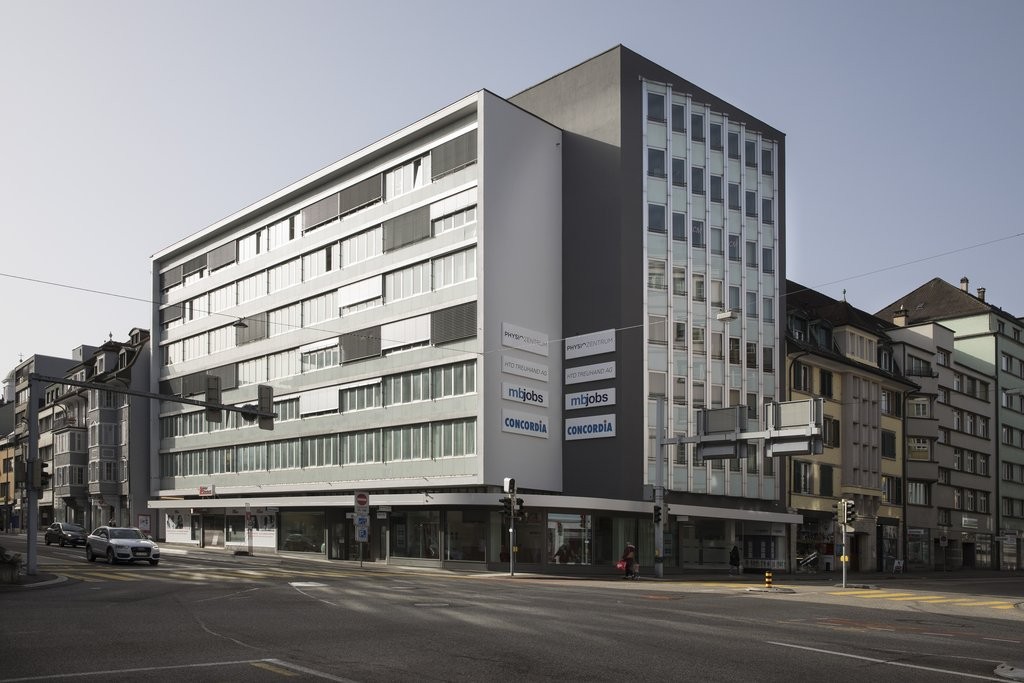 176m² commercial