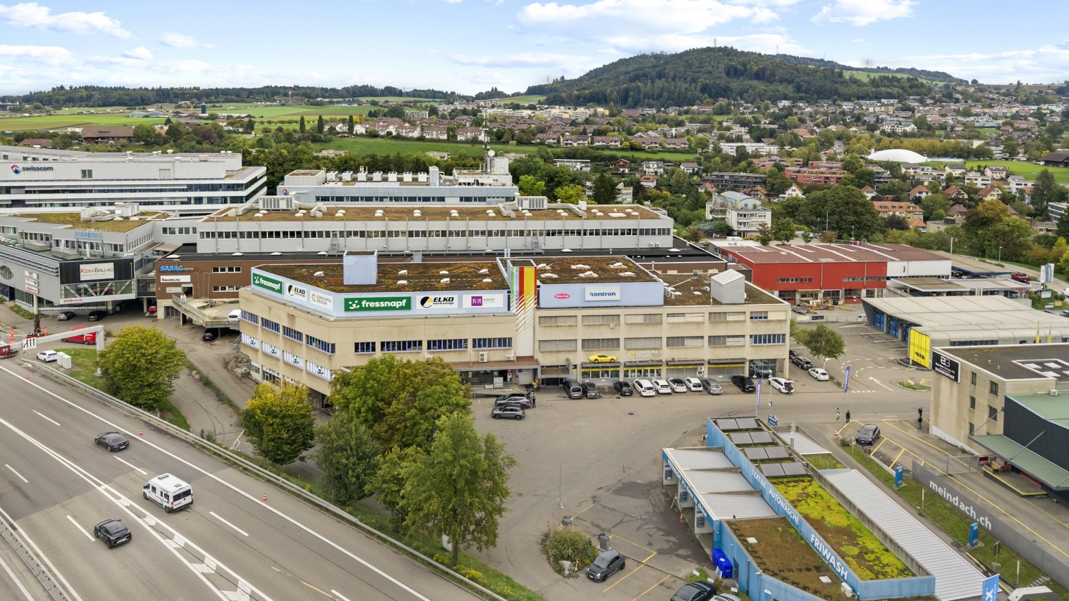 190m² office