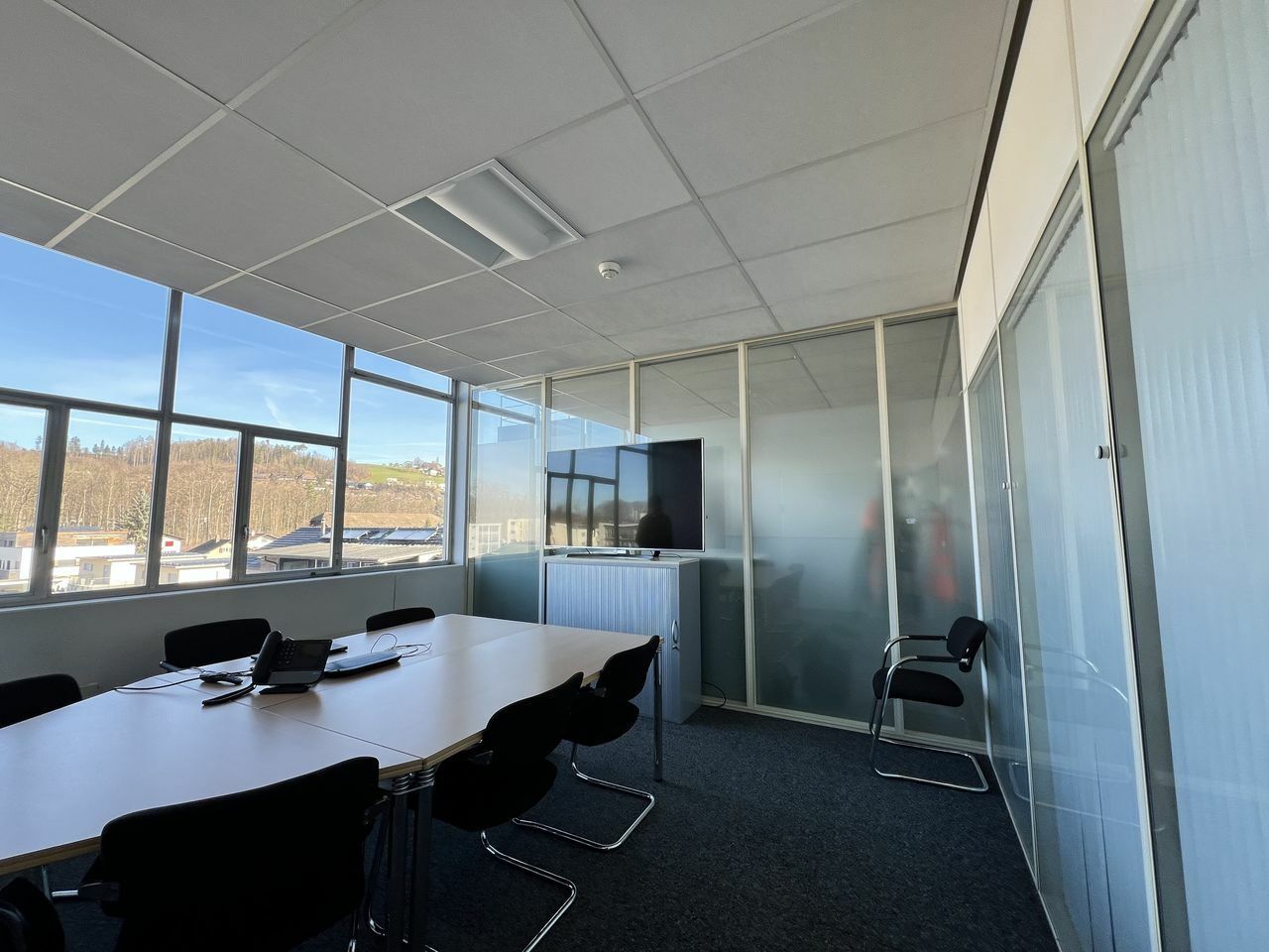 856m² office