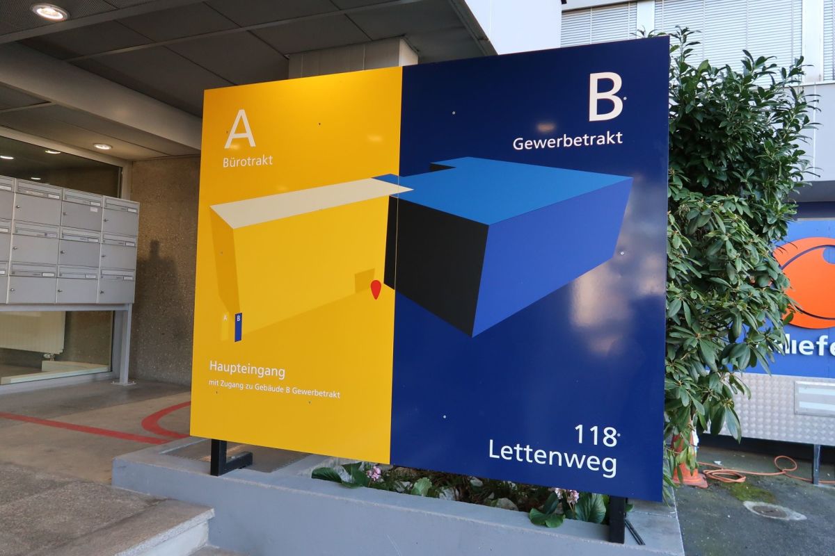 81m² office