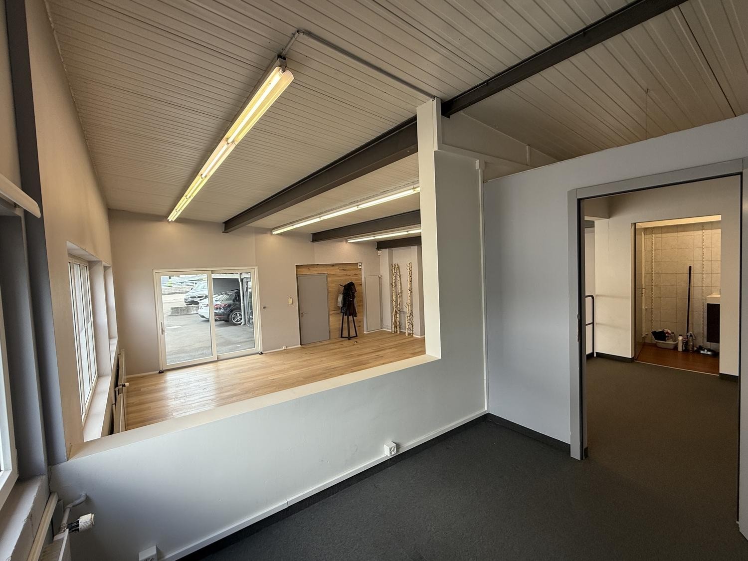 98m² commerciale