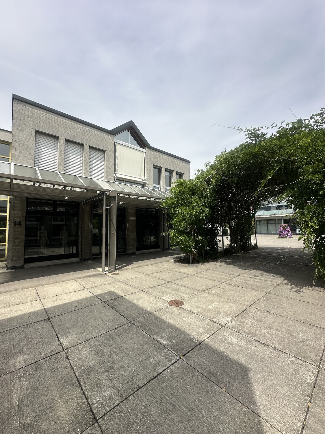 118m² office