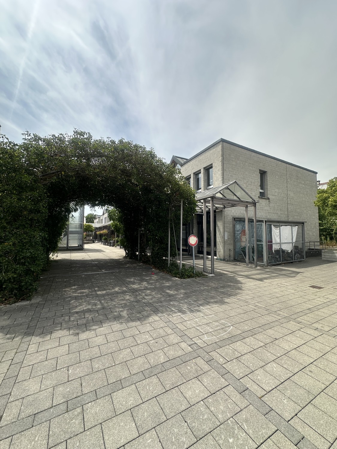 118m² office
