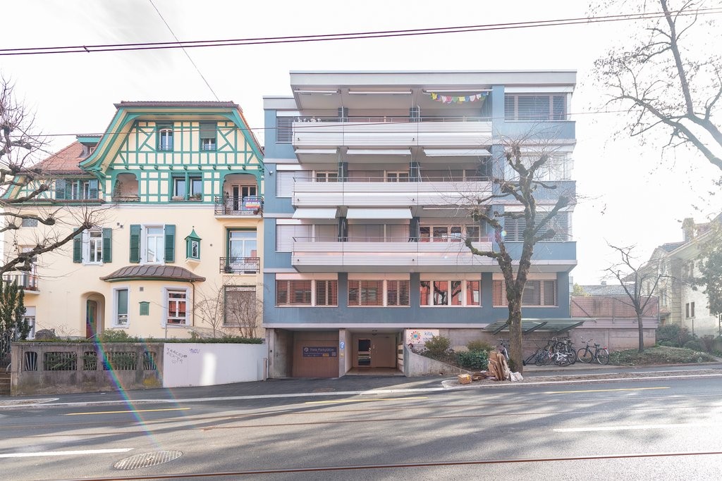 280m² office