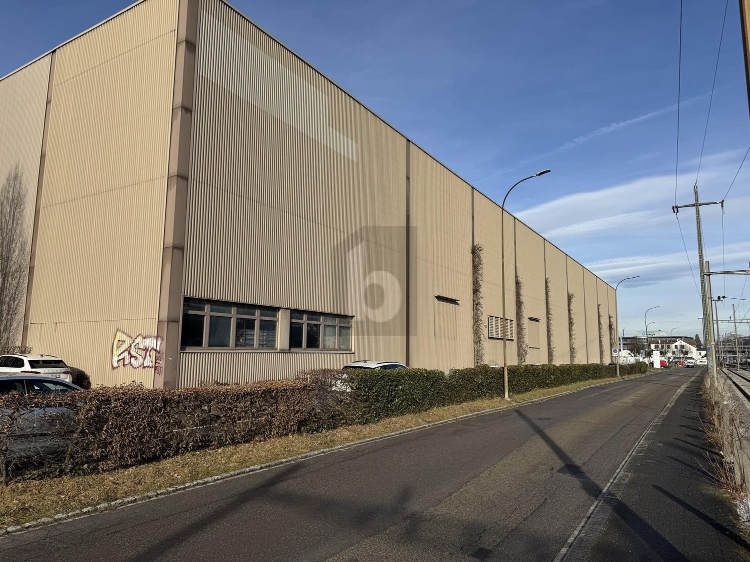 6735m² storage room