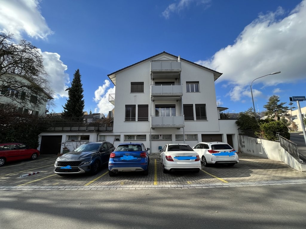 95m² storage room