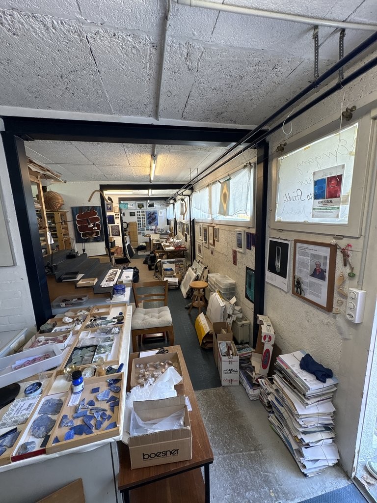 95m² storage room