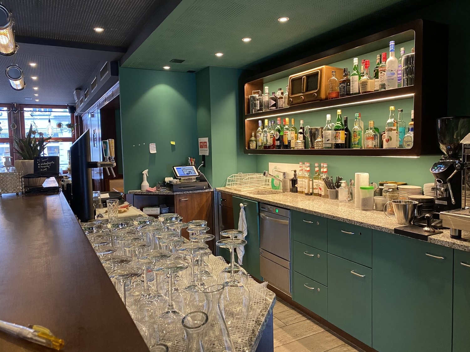 87m² restaurant