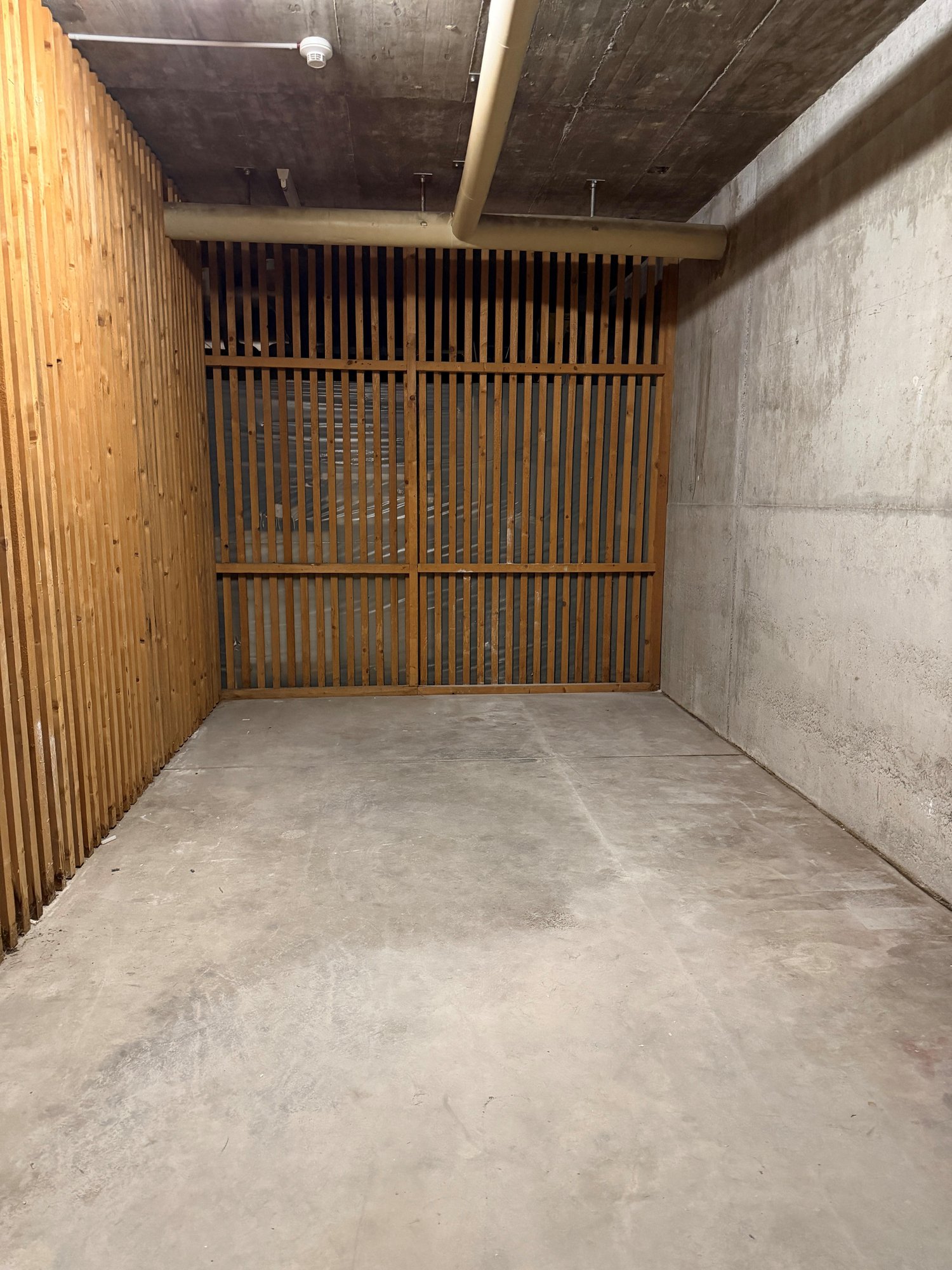 15m² storage room