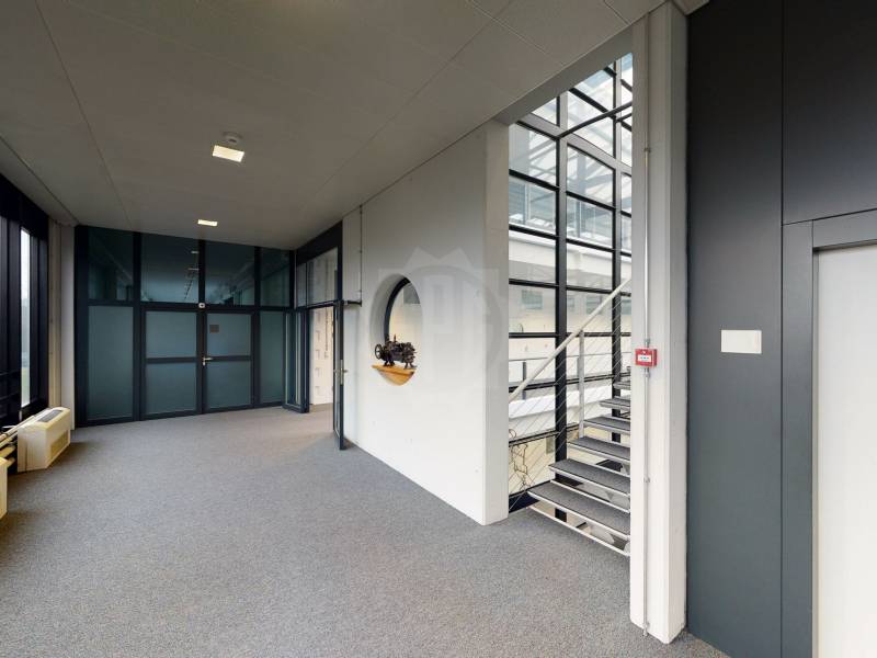 1200m² Industrieobjekt, Foto 4 von 9