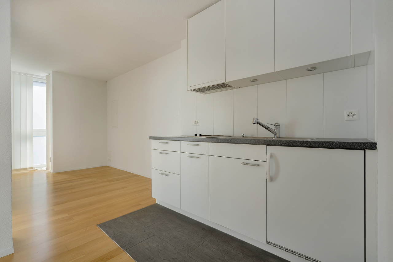 85m² commercial