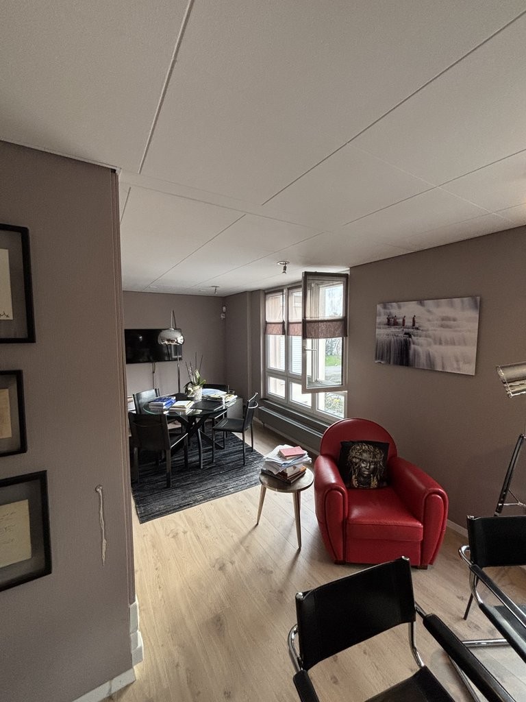 154m² Büro