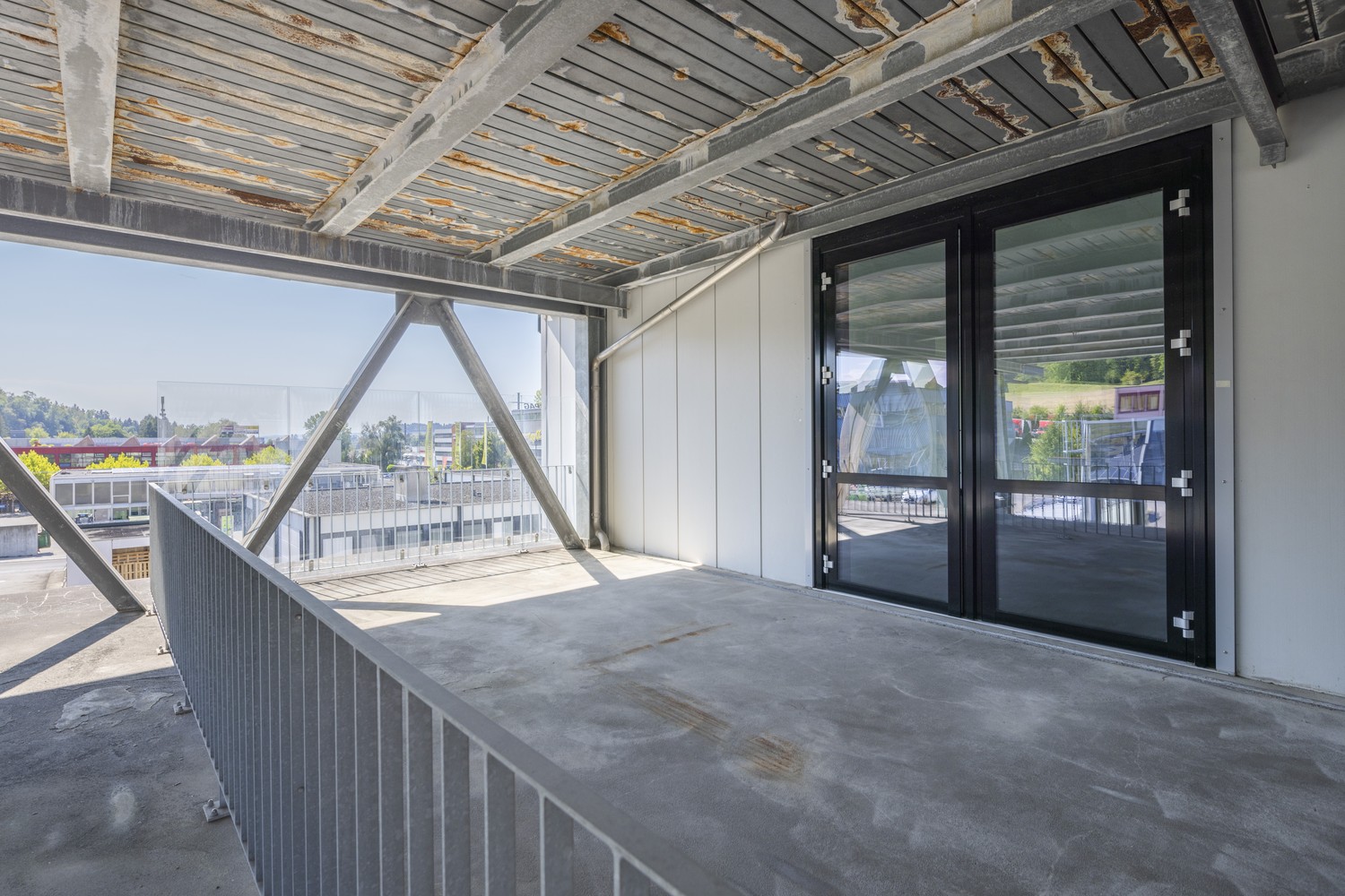 121m² office