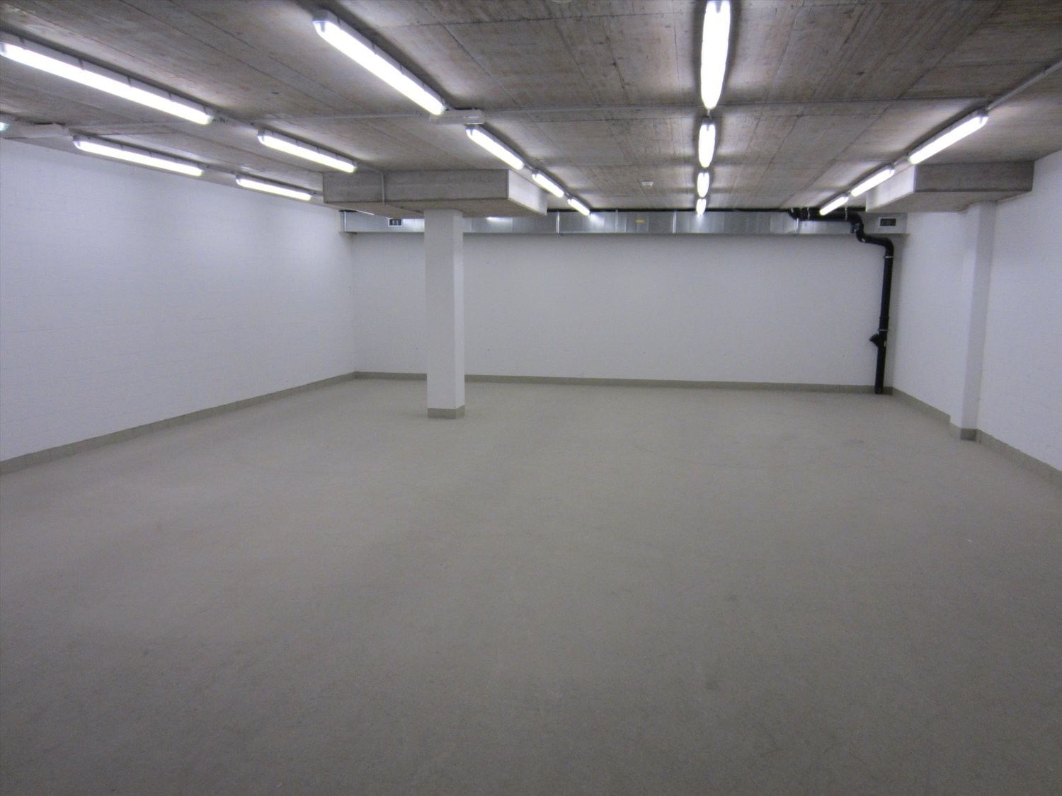 Locale di deposito di 52m², foto 4 di 5