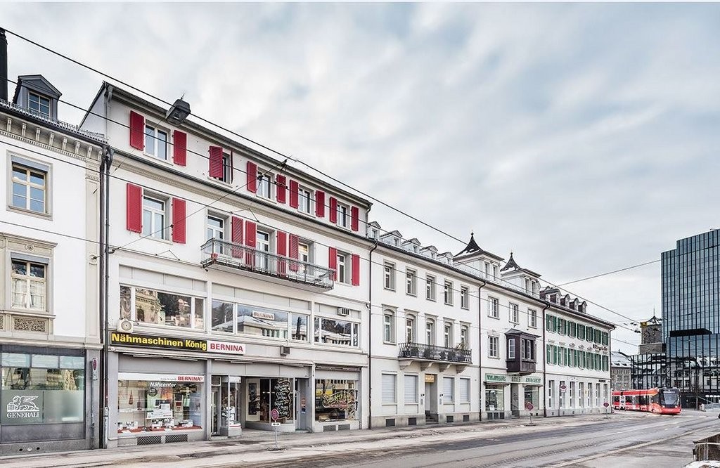 82m² office