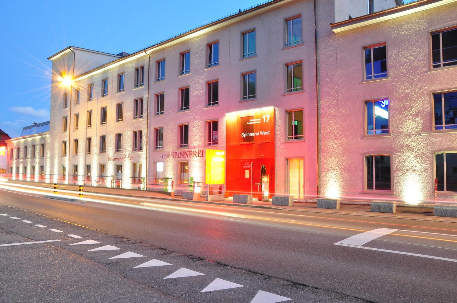 negozio di 174m², foto 1 di 7