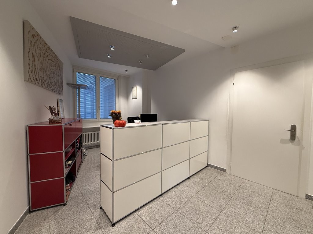 Ufficio di 51m², foto 2 di 10