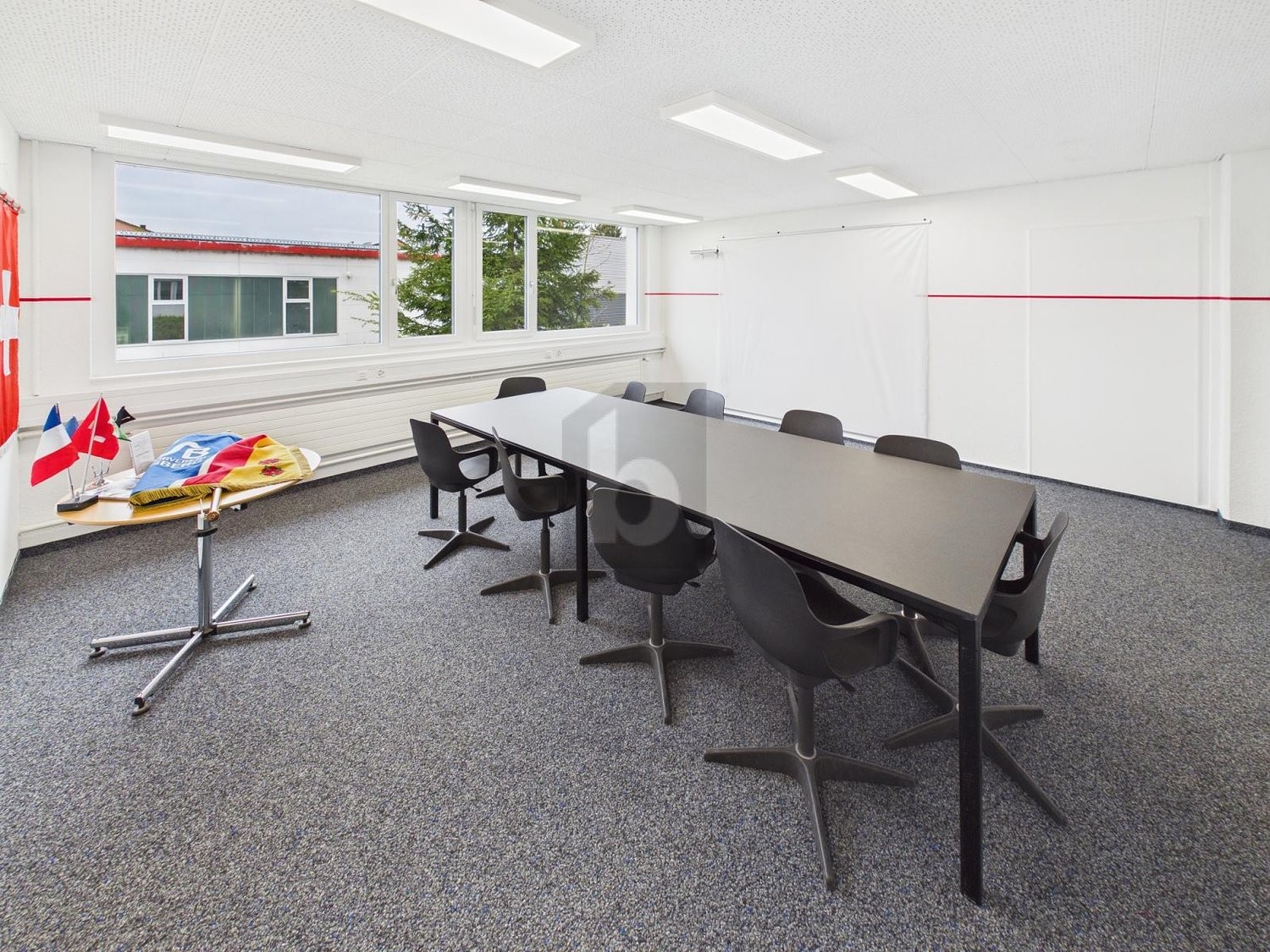 30m² office