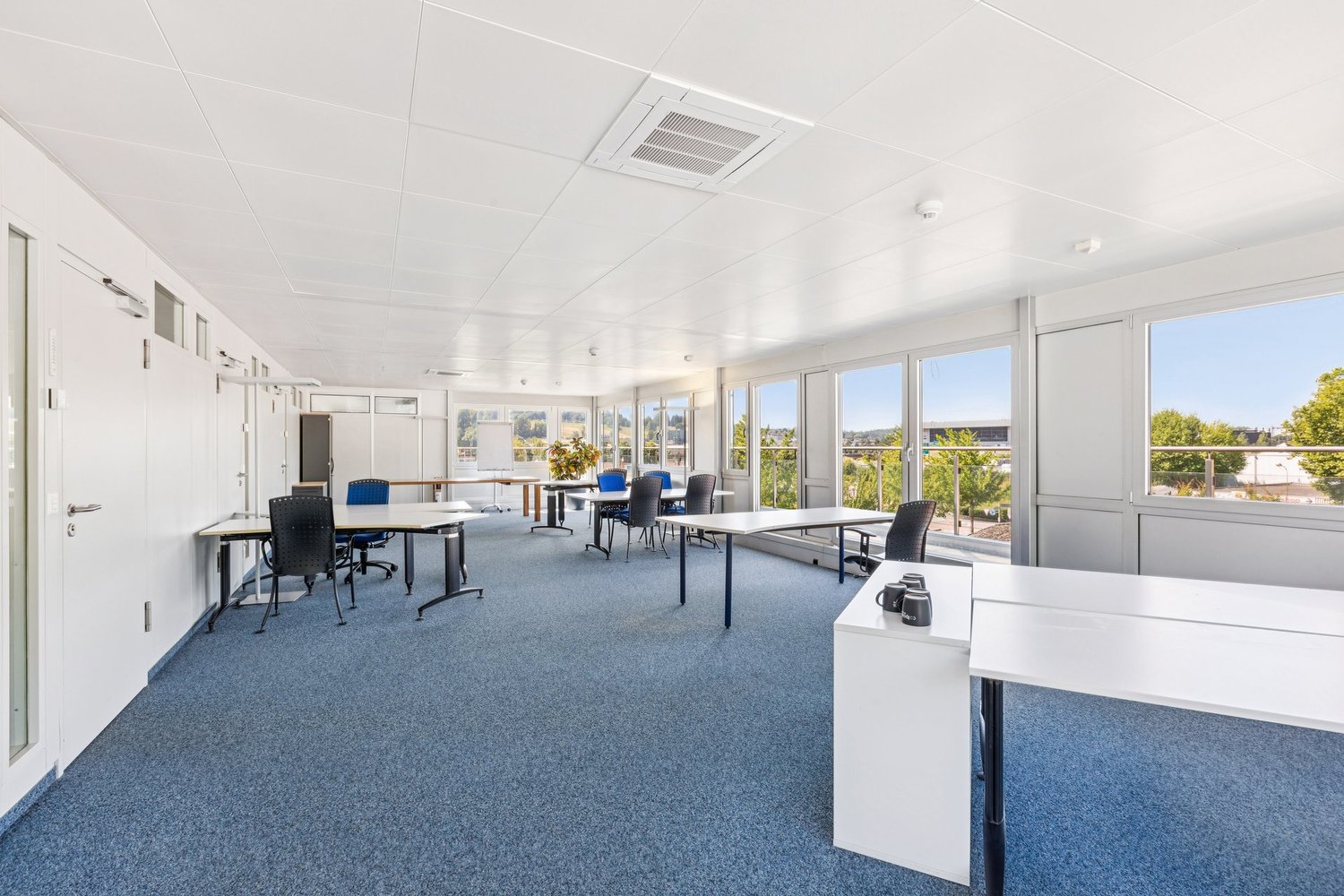 410m² Büro, Foto 2 von 10