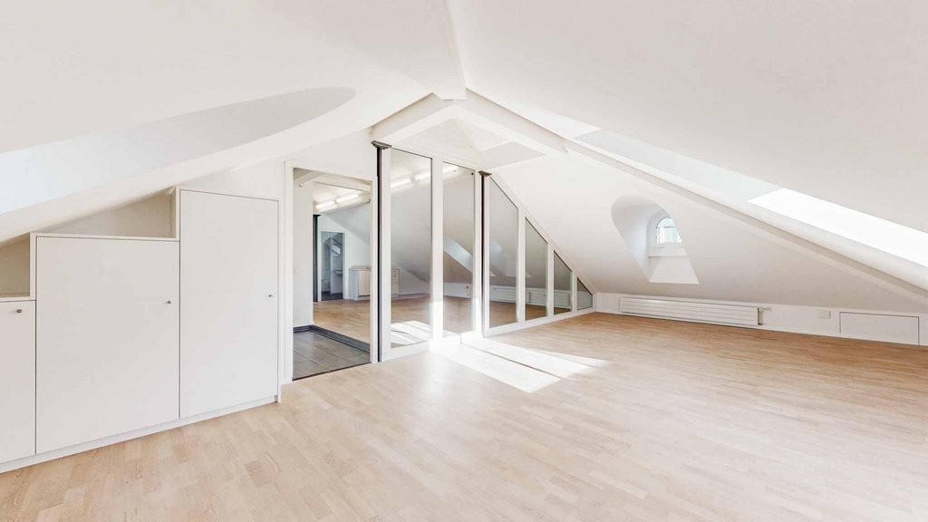 216m² office