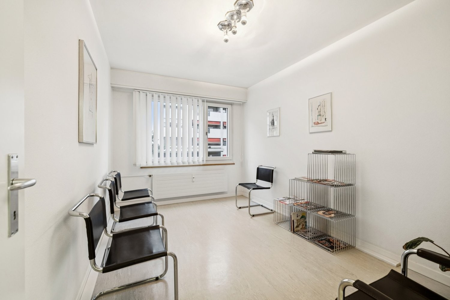187m² office