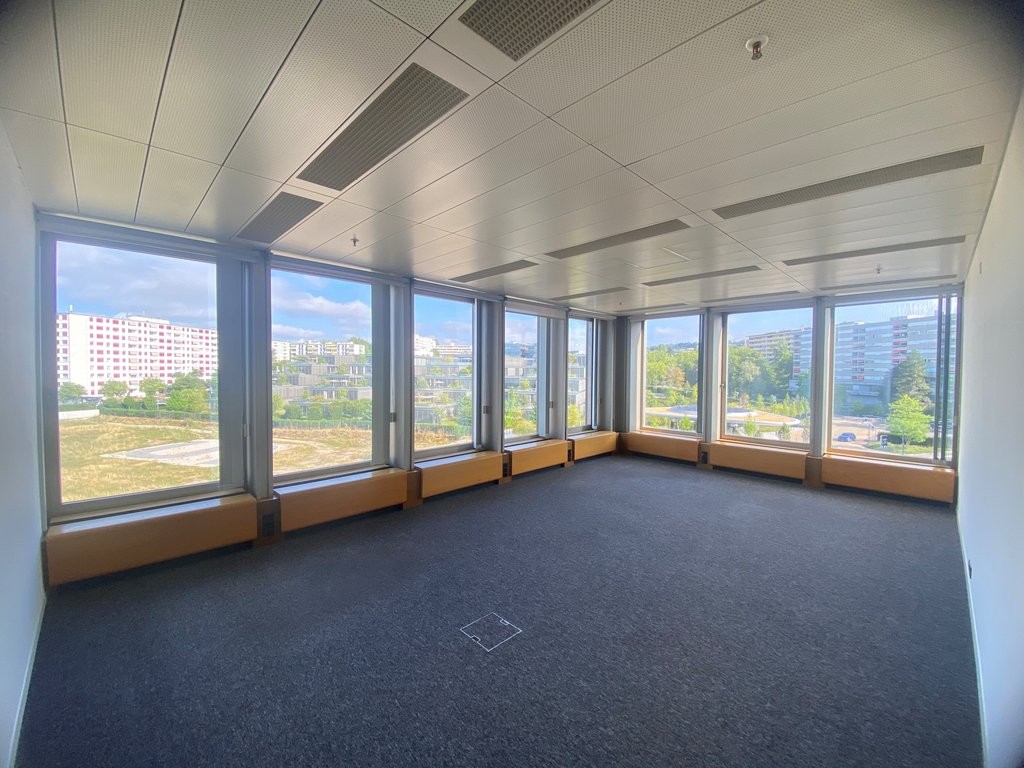 700m² Büro