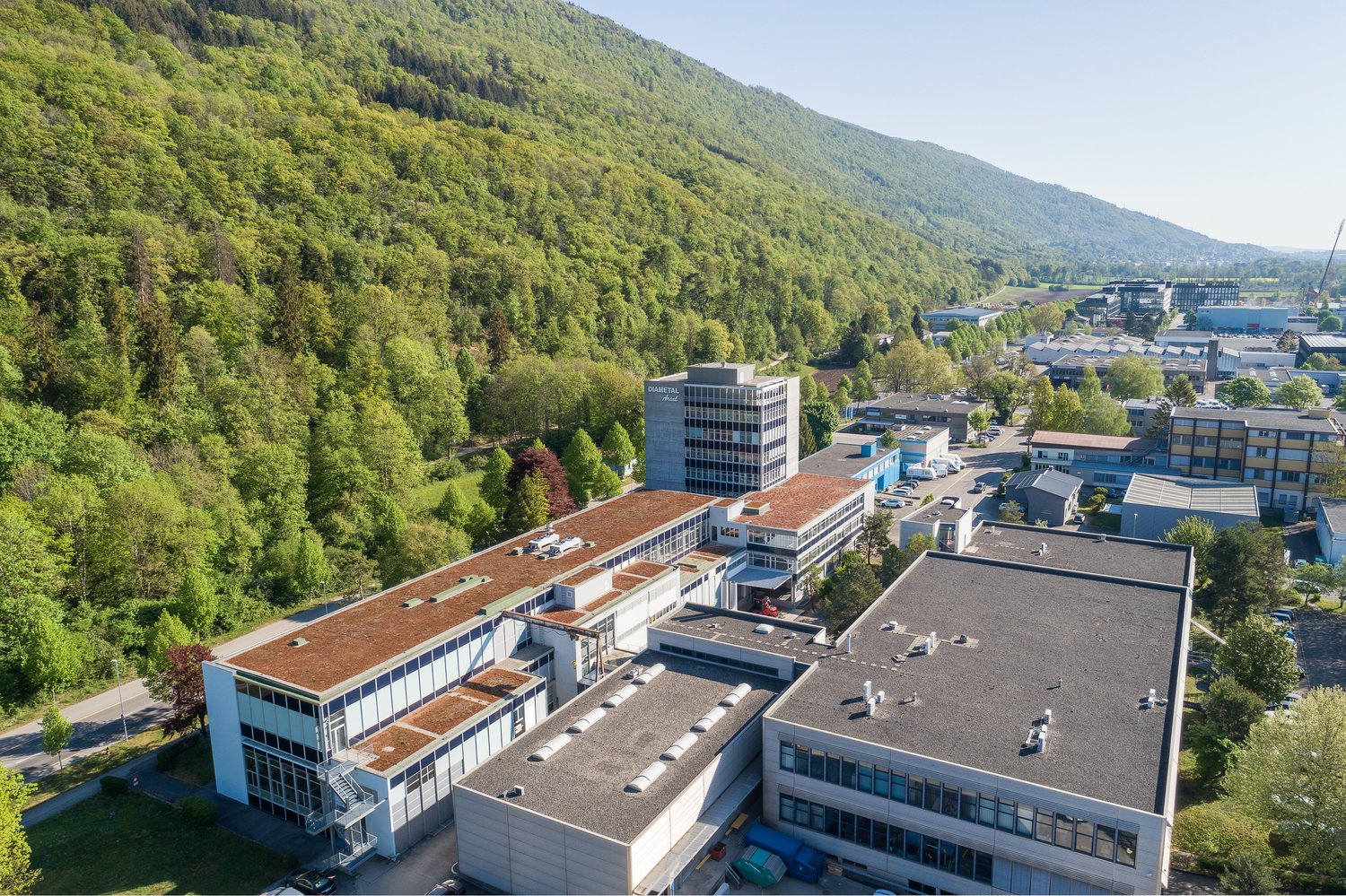 284m² office