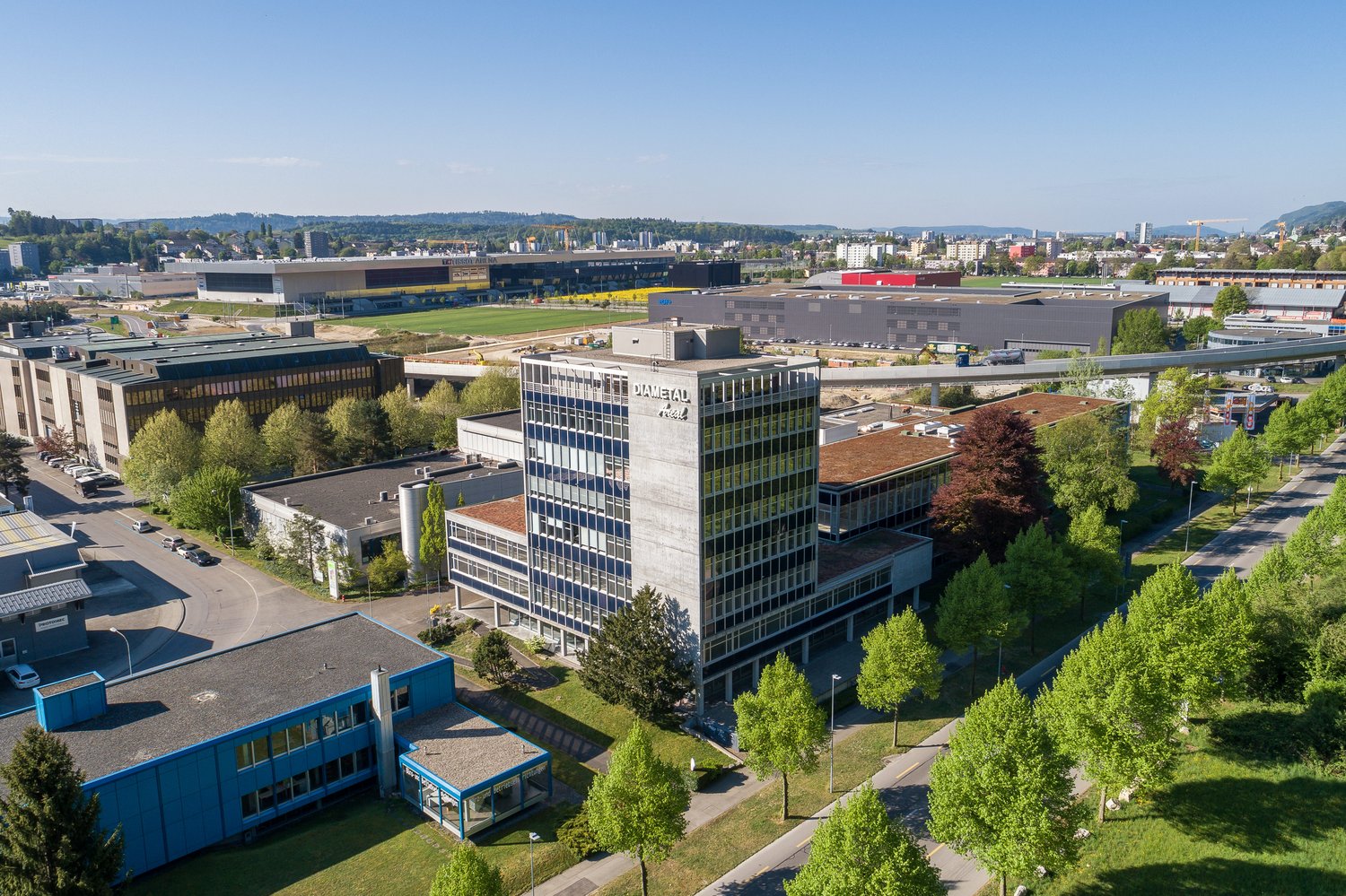 284m² office