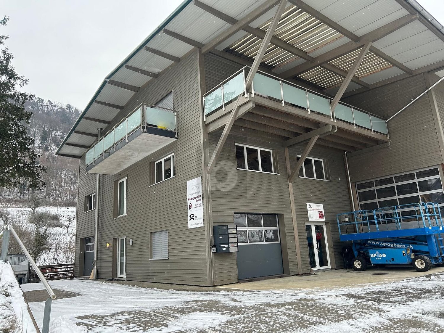110m² office