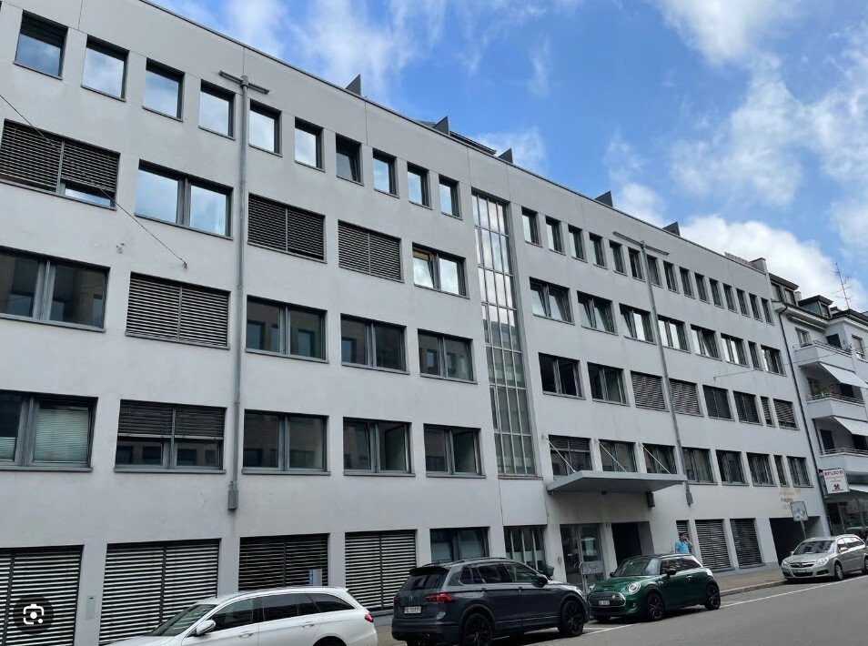 60m² storage room
