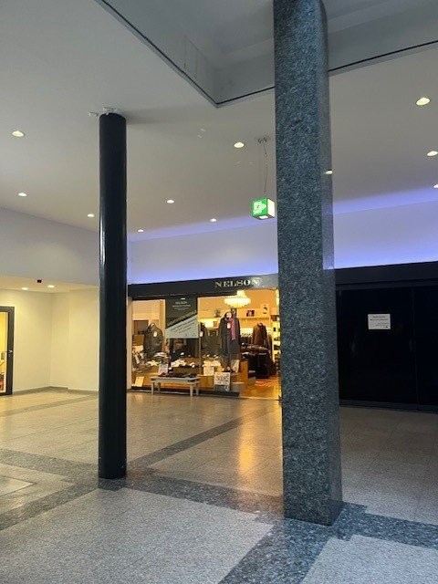 105m² Laden