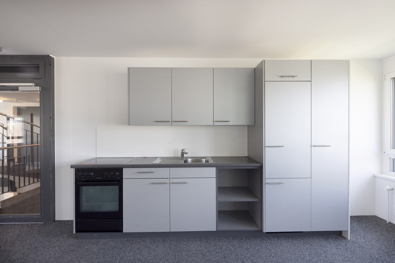 235m² office