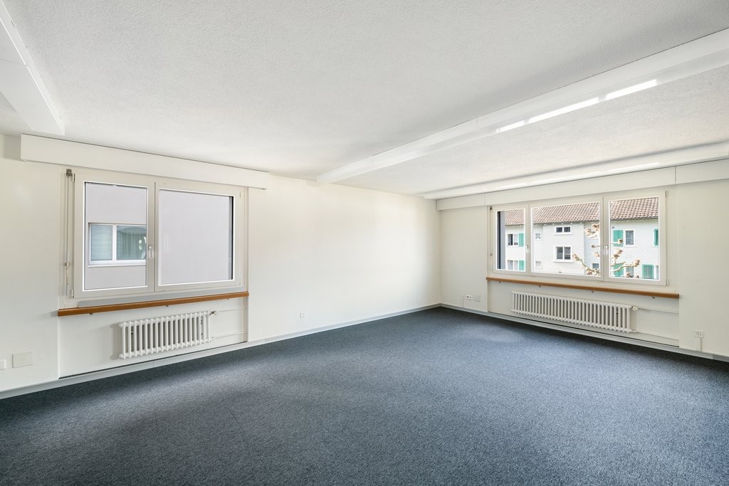 84m² office
