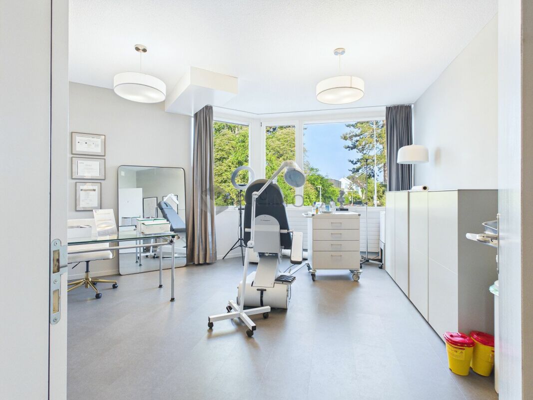 153m² commercial