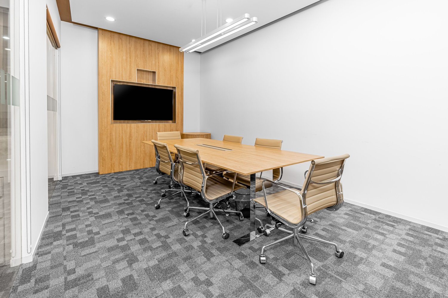75m² office