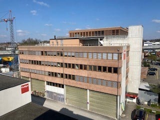 270m² office