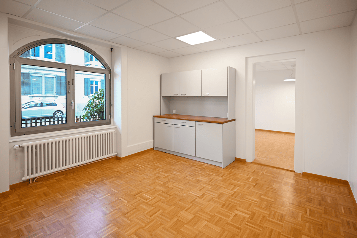 249m² office