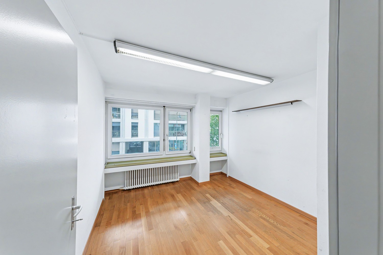 150m² commercial, photo 9 sur 10