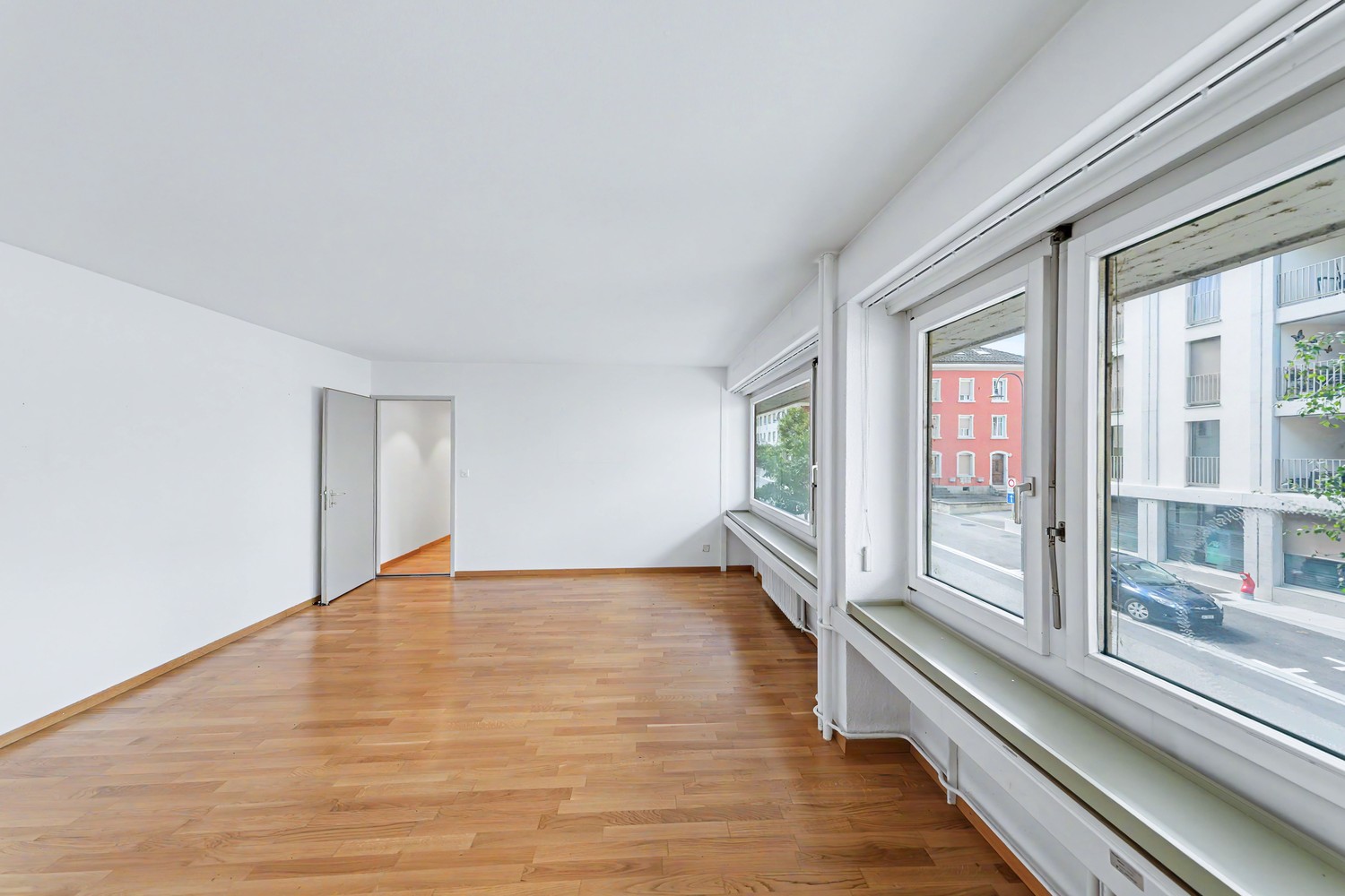 150m² commercial, photo 2 sur 10