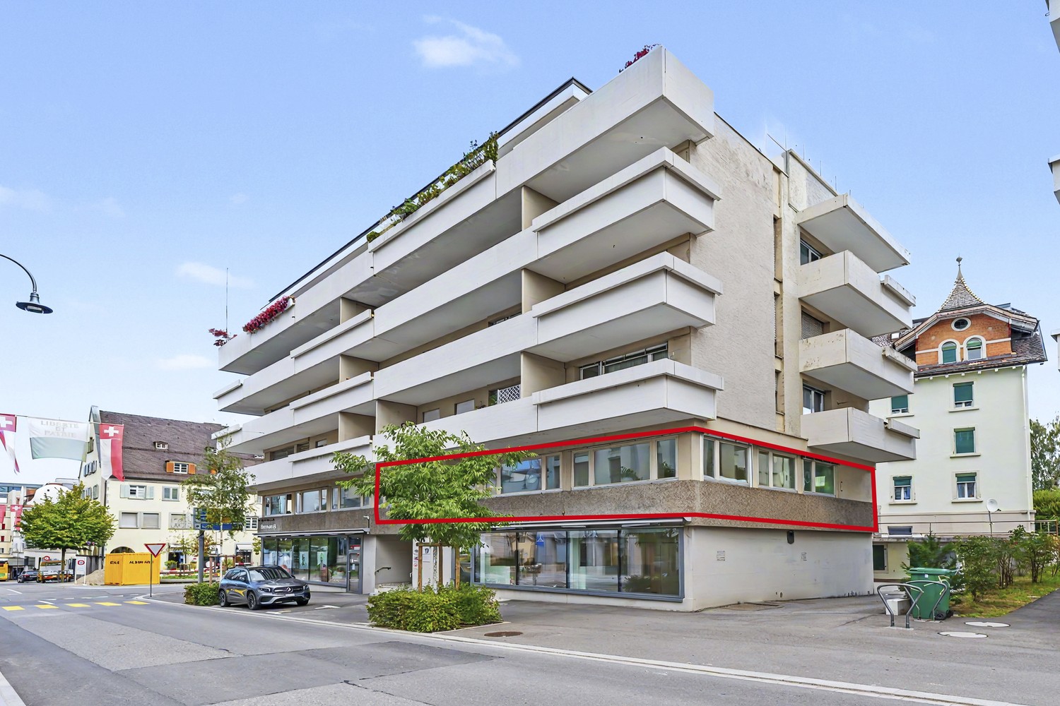 150m² commercial, photo 1 sur 10