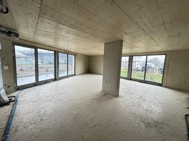 74m² commercial