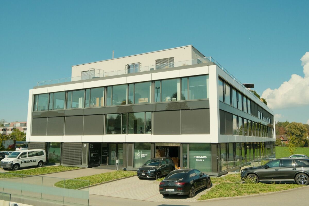 866m² office, photo 2 of 10