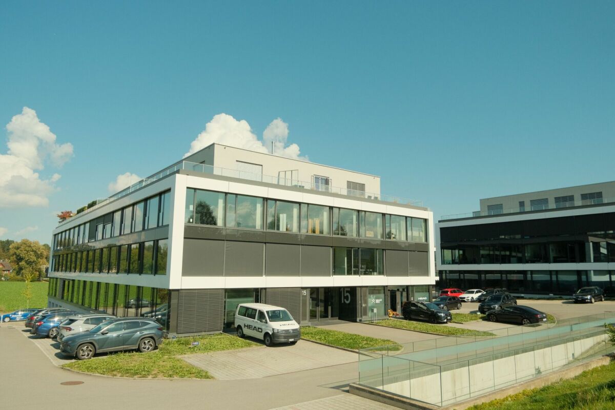 866m² office, photo 1 of 10