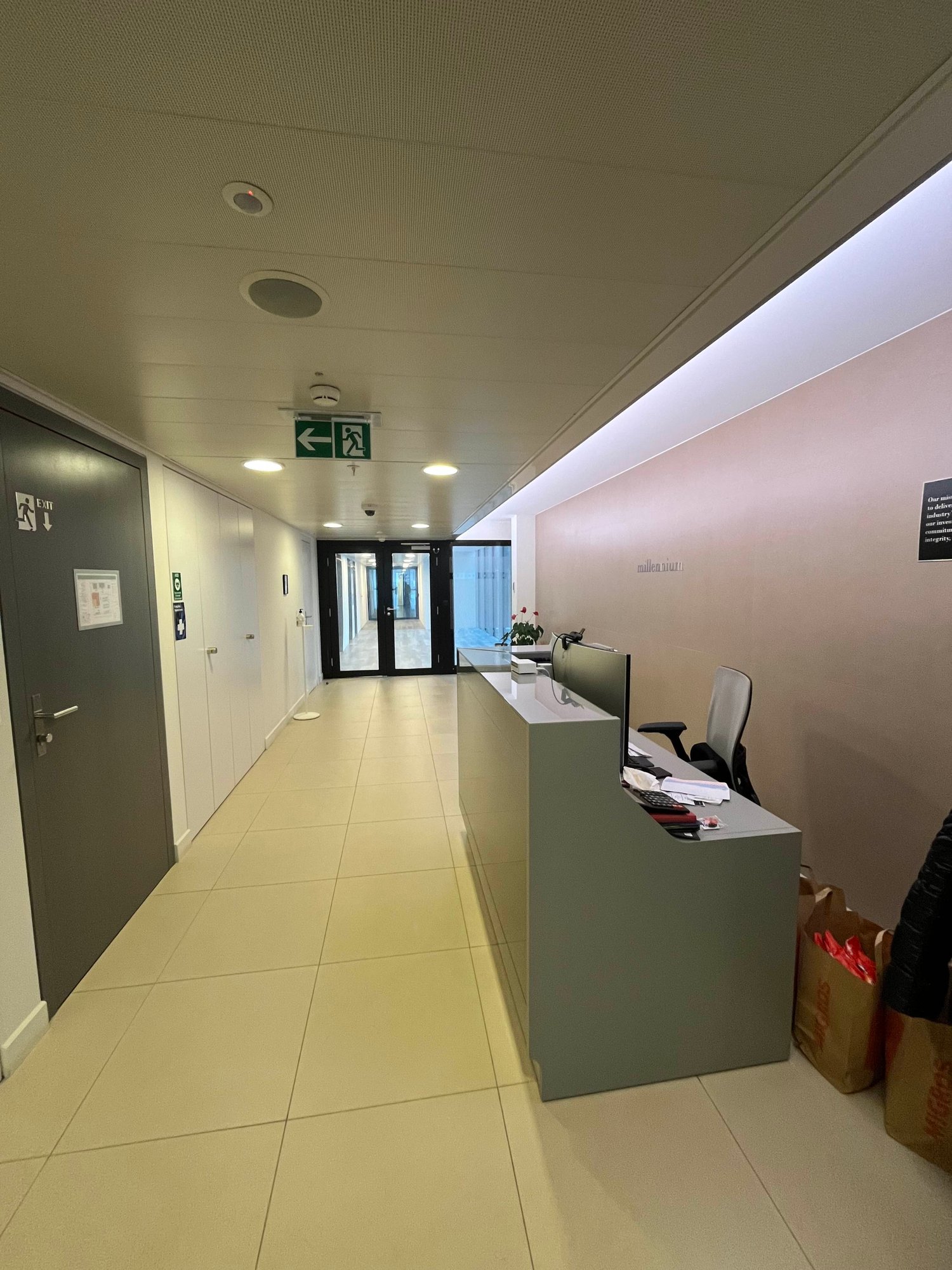300m² Büro, Foto 5 von 6