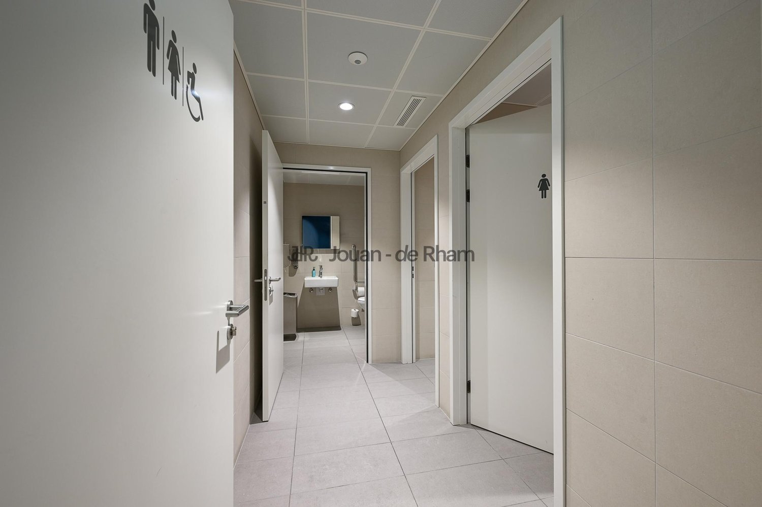 687m² Büro