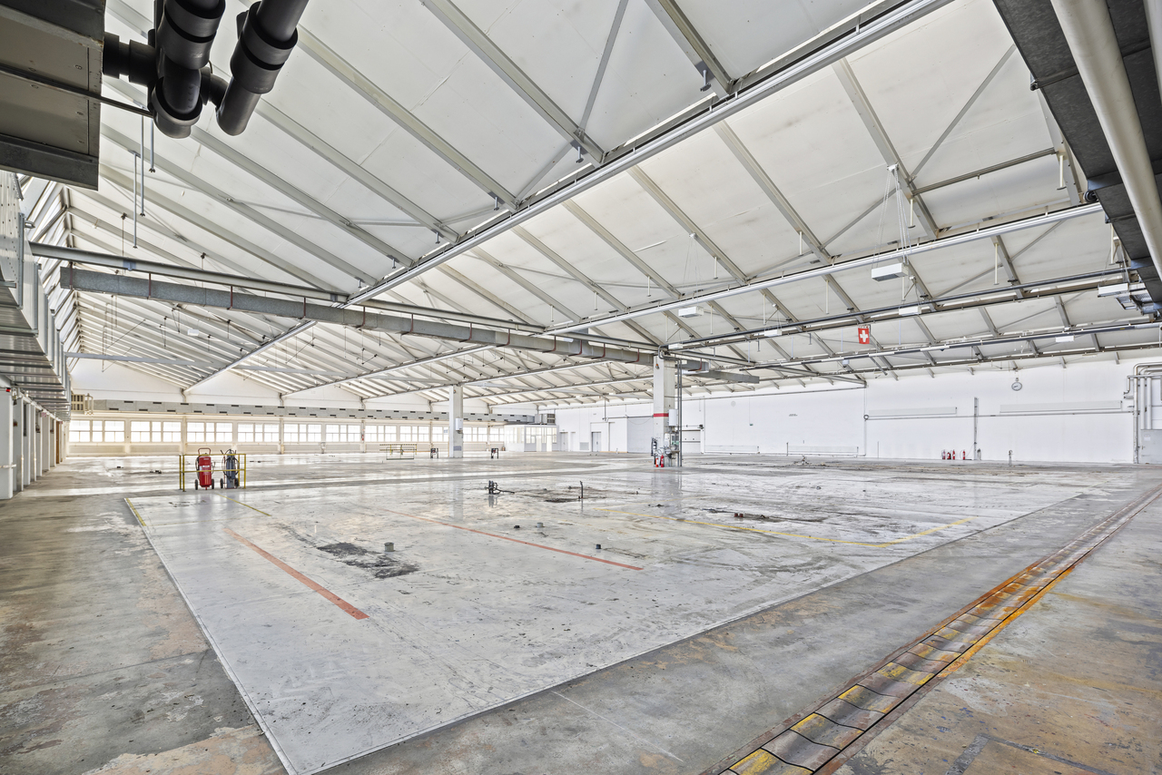 18500m² commercial