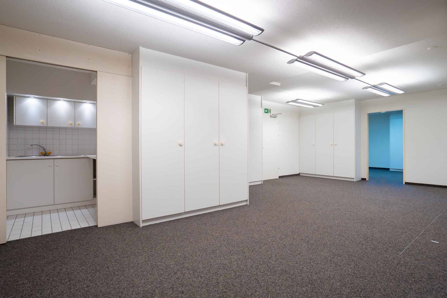 217m² Büro, Foto 6 von 10