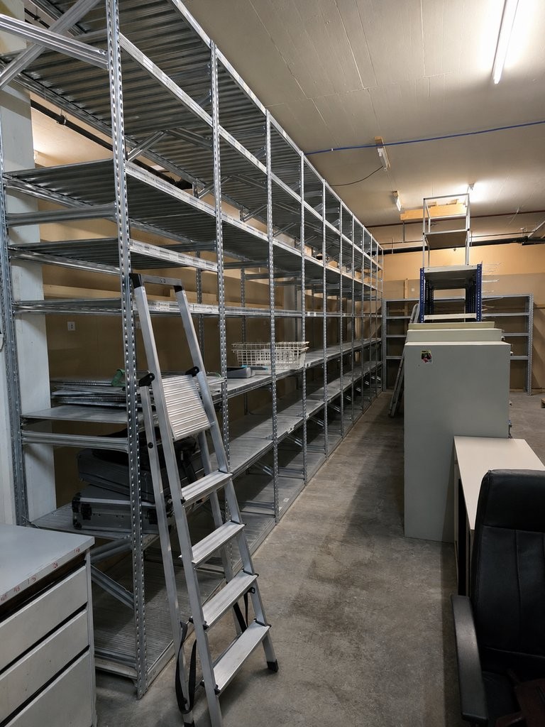 Deposito di 65m², foto 1 di 4
